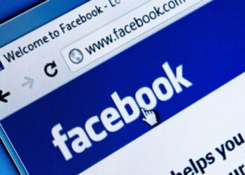 What's behind that alluring fancy curtain of Facebook?