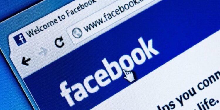 What's behind that alluring fancy curtain of Facebook? 1 What's behind that alluring fancy curtain of Facebook?